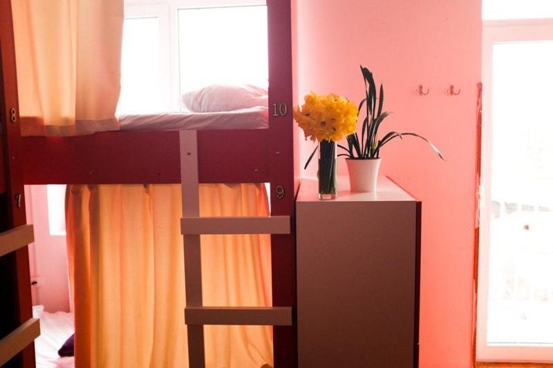 Brobro Hostel ティビリシ エクステリア 写真