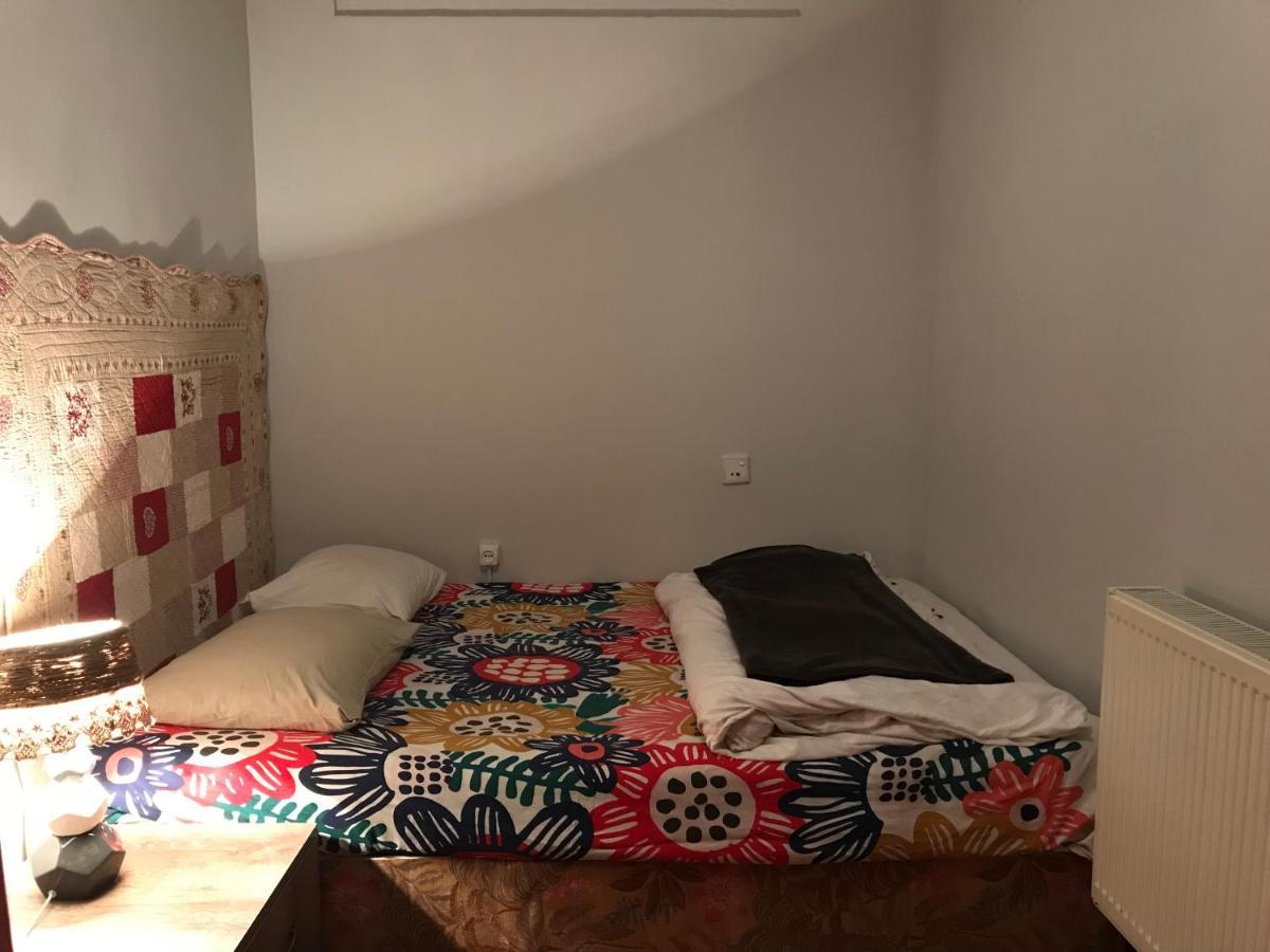 Brobro Hostel ティビリシ エクステリア 写真