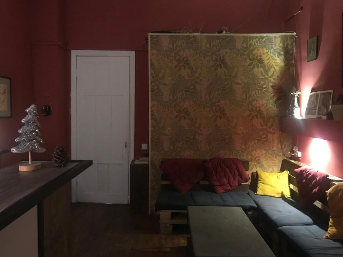 Brobro Hostel ティビリシ エクステリア 写真