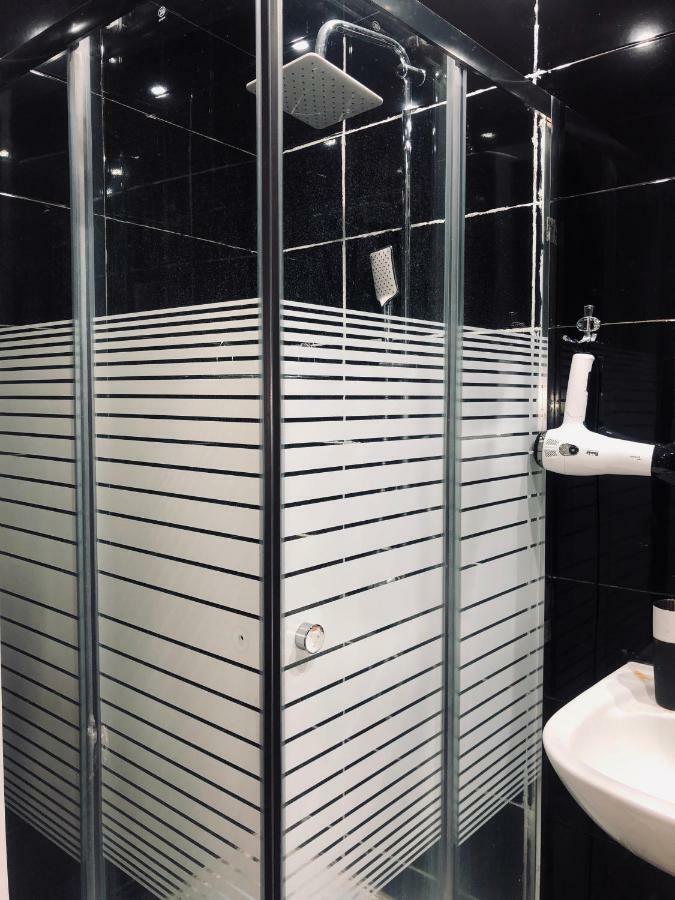 Brobro Hostel ティビリシ エクステリア 写真