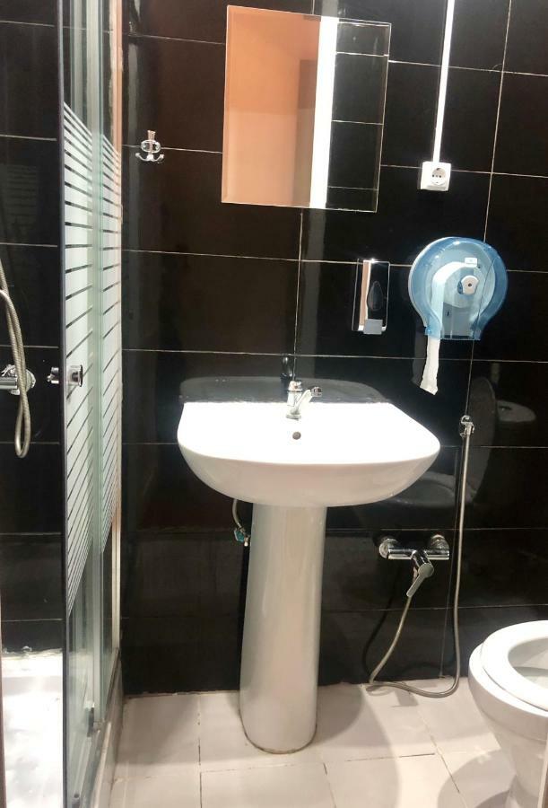 Brobro Hostel ティビリシ エクステリア 写真